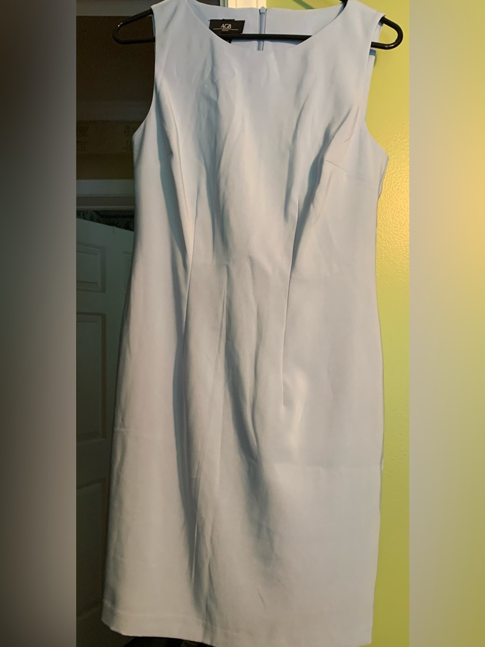 Sale 3/$20 AGB Sleeveless Midi Sheath Dress in Pale Lavender